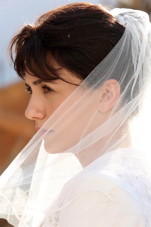 Rai 1 to broadcast new Endemol's drama series The Bride